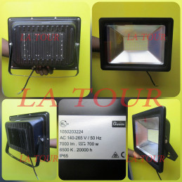 PROJECTEUR LED 700W 30x30CM...