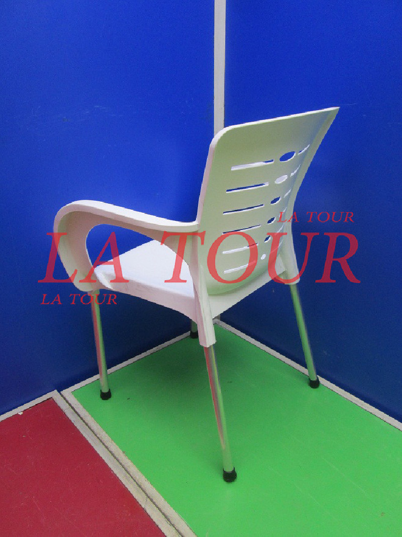 CHAISE PLASTIQUE PIED ALUMINIUM AKI BLANCHE