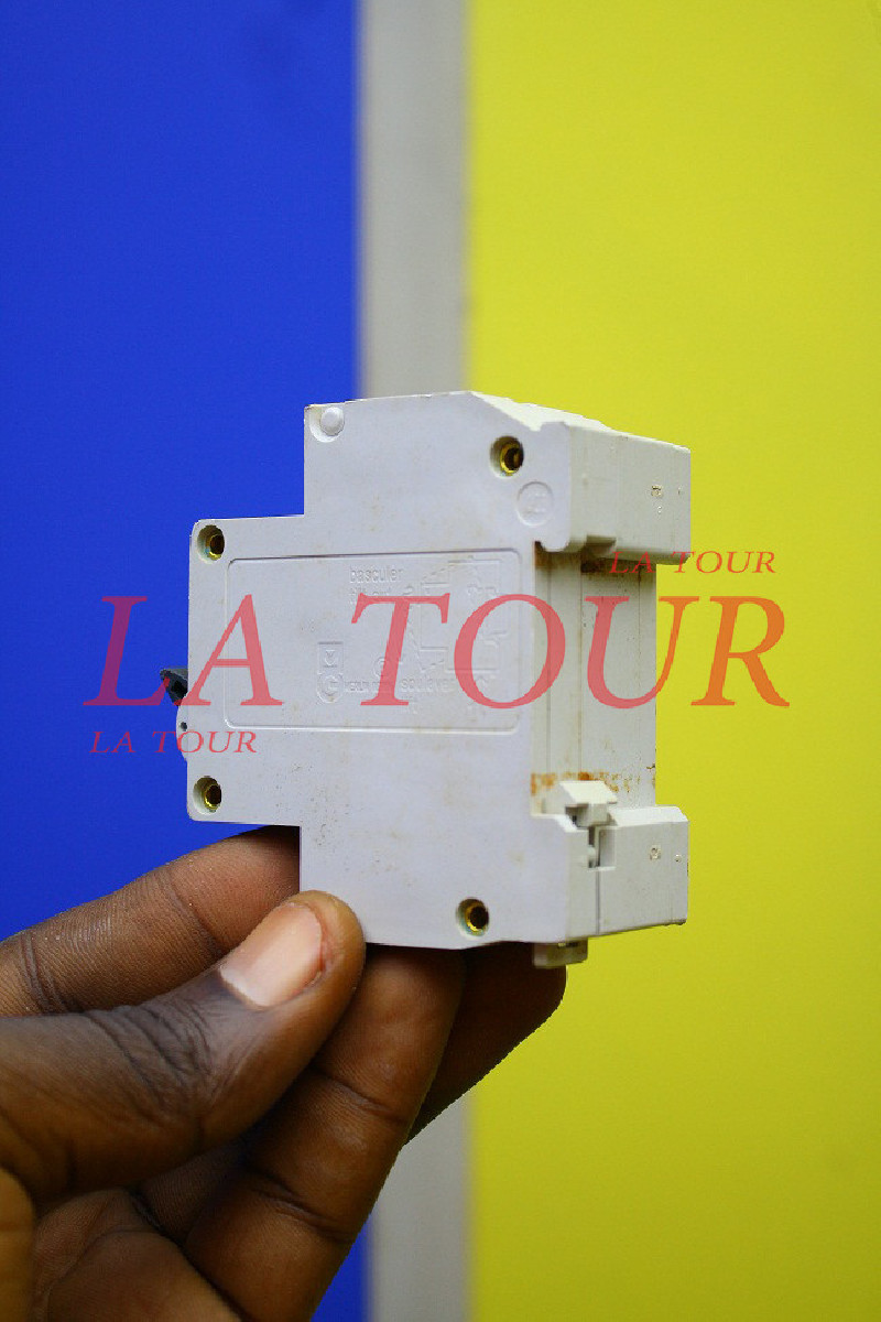 Disjoncteur Différentiel Merlin Gerin DPN C 10A 30mA – 20901 – Occasion Vérifié