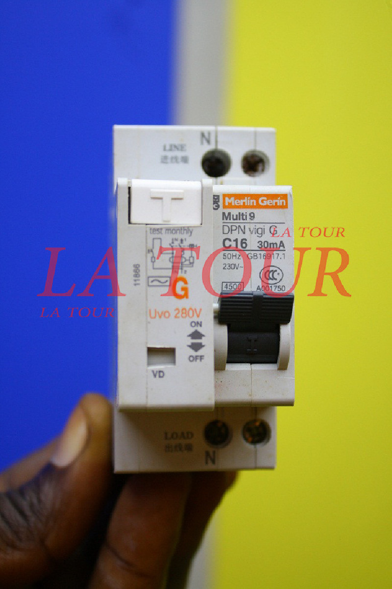 DISJONCTEUR DIFFERENTIEL DPN VIGI 16A 30MA MERLIN GERIN GRIS